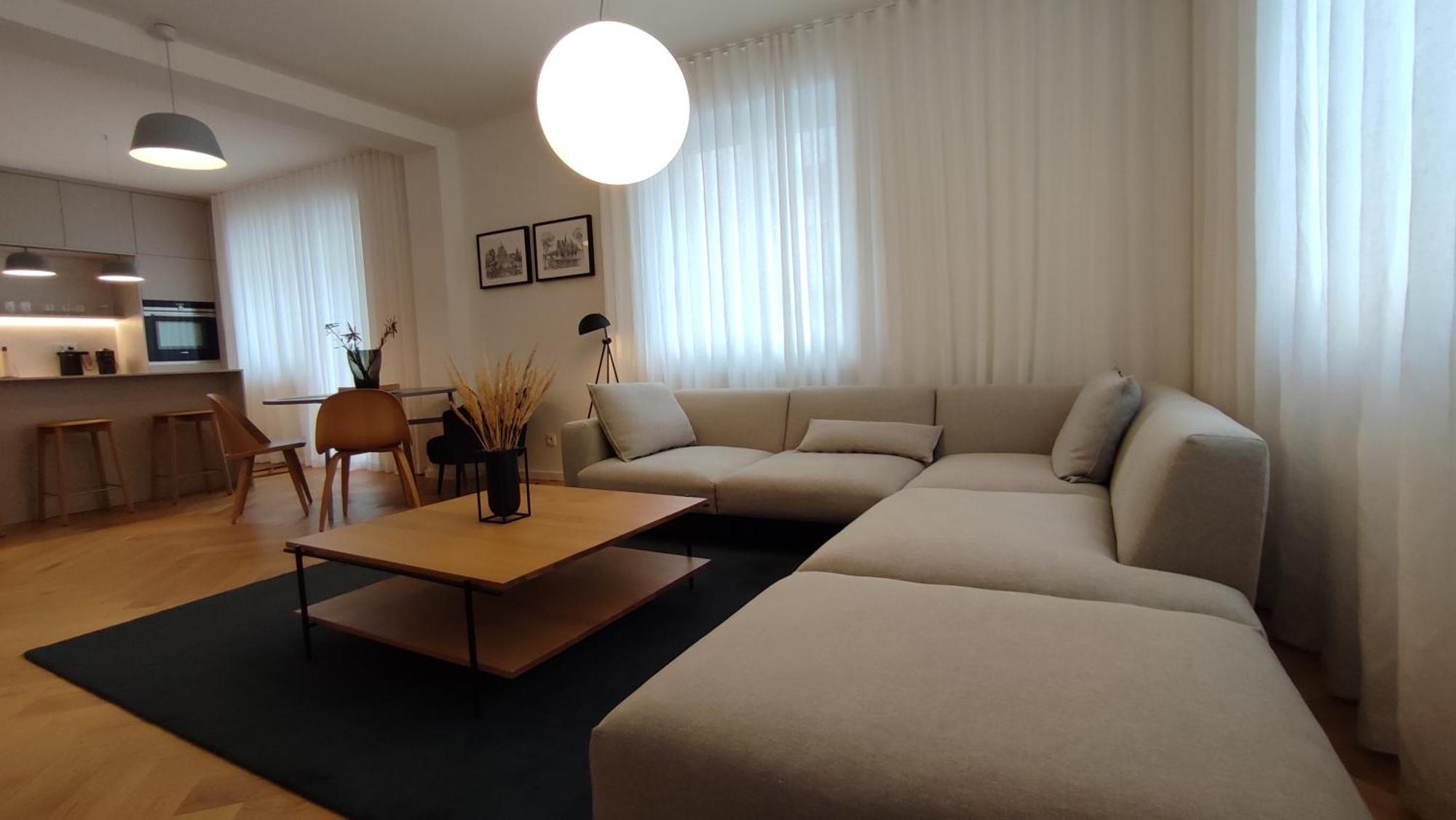 Oldtown 130m2 ,60m2 Terrace And 2 Bathrooms Apartmán